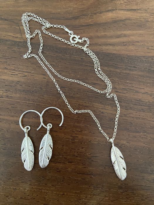 Colar e brincos de prata Penas