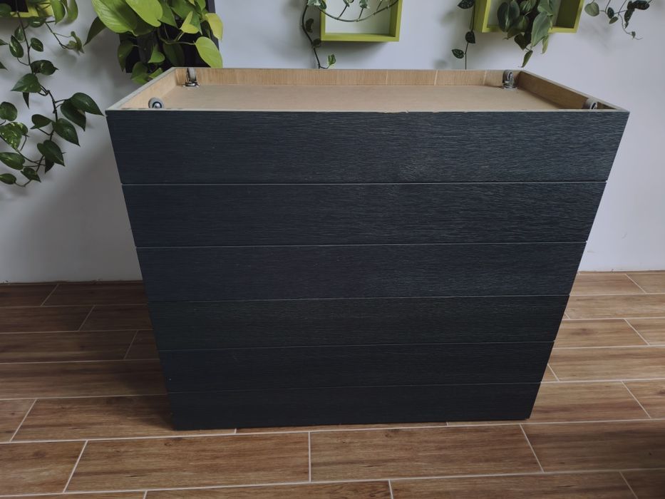 Stolik / ekspozytor sklepowy na kółkach