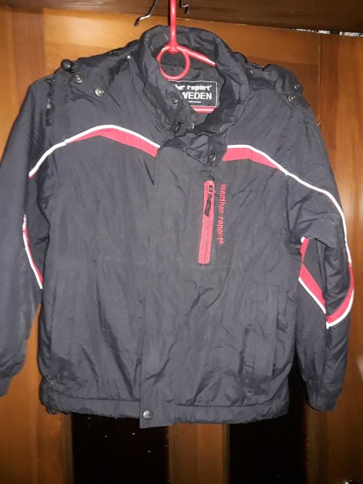 Демисезонная  куртка новая рост 1.30