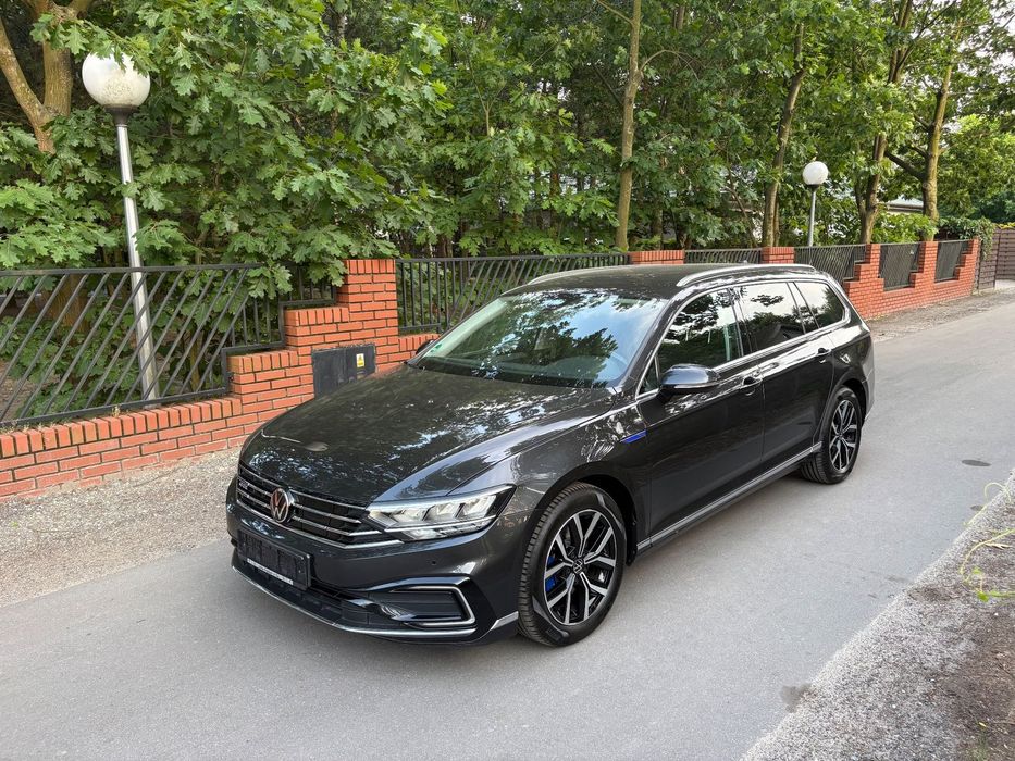 Volkswagen Passat GTE Hybryda Plug-In idealny