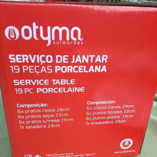 Elegante Serviço Quadrado em Fina Porcelana Branca 19 peças *NOVO*