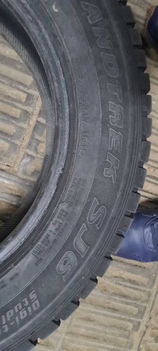 Продам зимнюю резину Dunlop 225/65R17