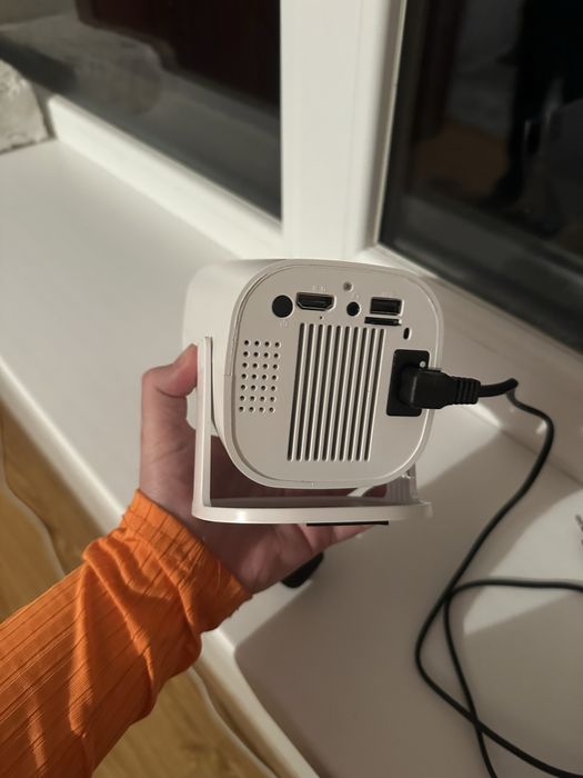 Проектор для фільмів, серіалів