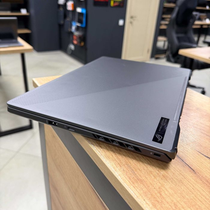 Ігровий ROG Zephyrus - 165 Гц/Ryzen 9 6900HS/RTX 3070 Ti 8 GB/16 DDR5