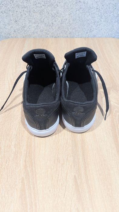 Кросівки Adidas чоловічі 43 розмір