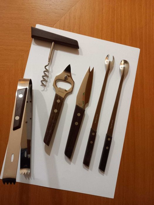 Set de 6 utensílios para Bar, em aço inox e madeira, novo.