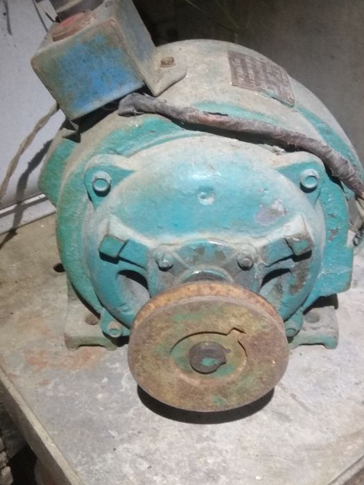 Электродвигатель тип А41•4   213