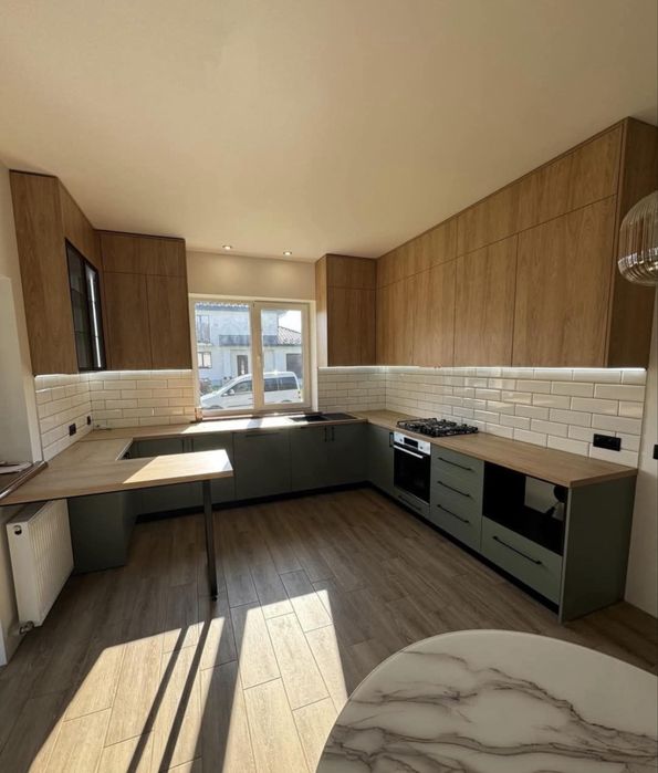 Кухни на заказ , мебель на заказ шкаф купе прихожая стол сборка мебели