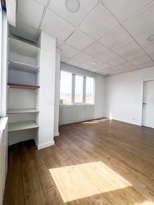Arrenda-se Escritório 15m² ou 20m² – Amadora