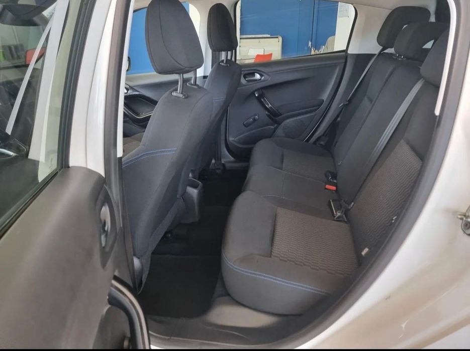 Peugeot 208 ano 2018