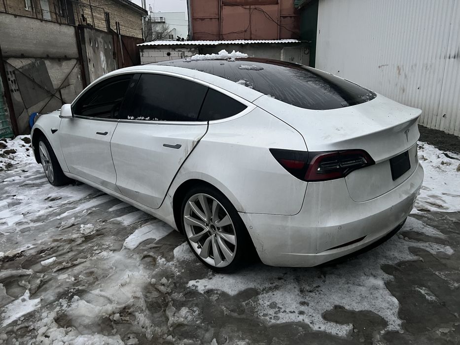 Разборка Тесла модель 3 Tesla model 3 Разборка Киев