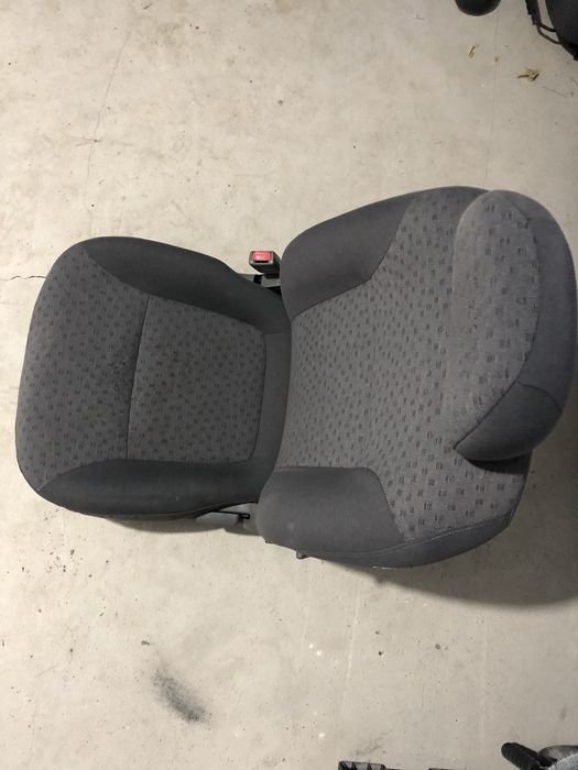 Сидіння БМВ в гарному стані