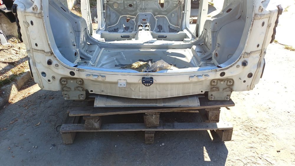 Задняя панель Mazda CX5 KE ниша запаски, корыто