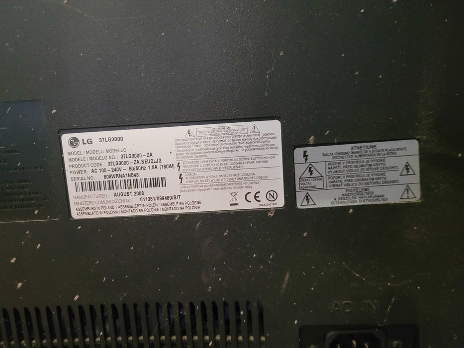 LG 3000 37 cali, podwieszany
