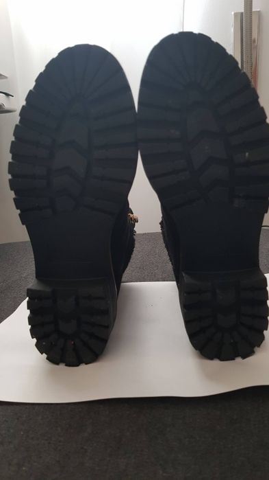 Botas de mulher Tamanho 36 em pele e camurça