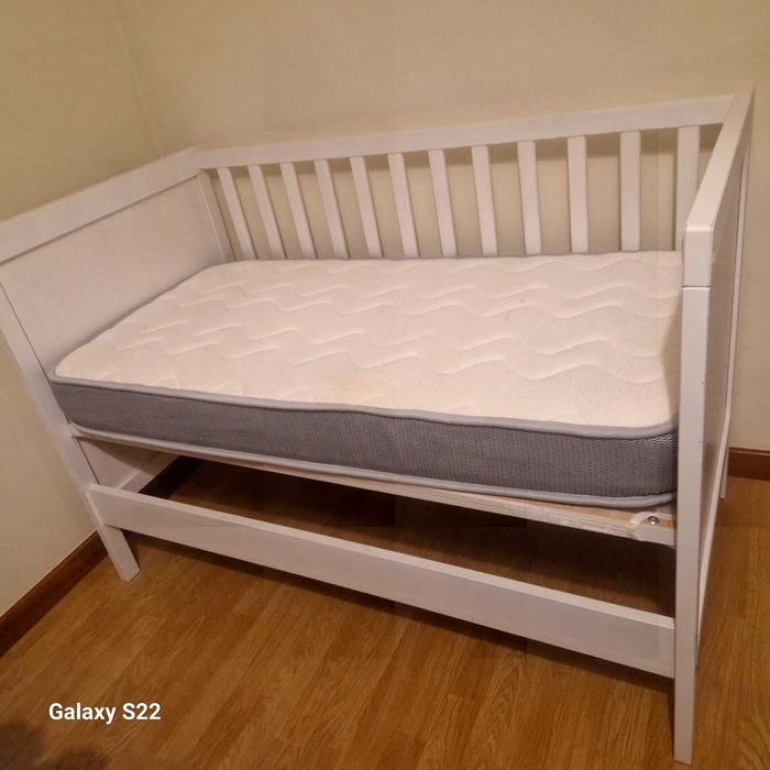 Berço de Bebé com Colchão