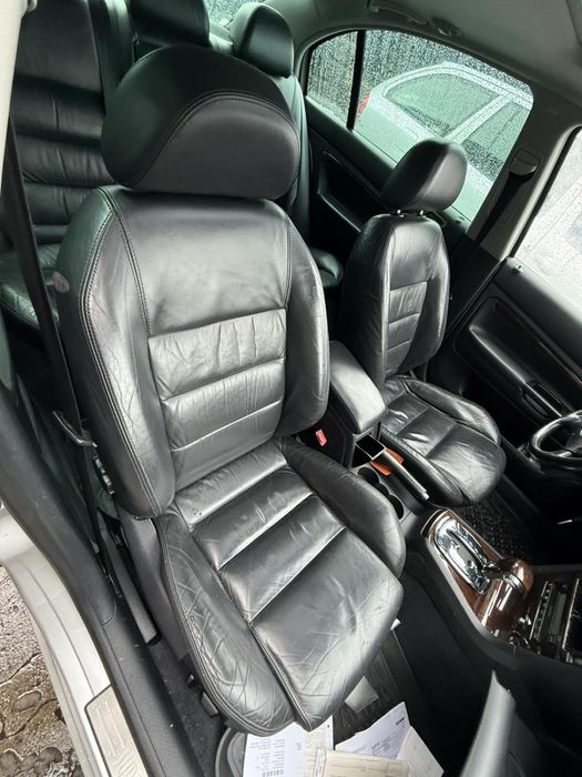 Шкіряний салон Skoda SuperB 1 чорний електро шкода суперб  кожа