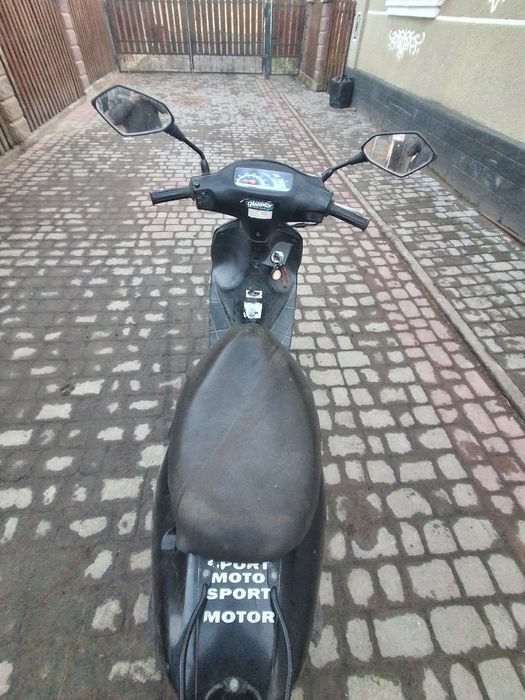 Скутер Suzuki lets 3