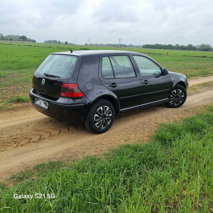 Golf 1,6 16v benzyna 180tys