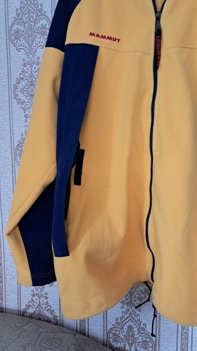 Вінтажна флісова кофта mammut windstopper