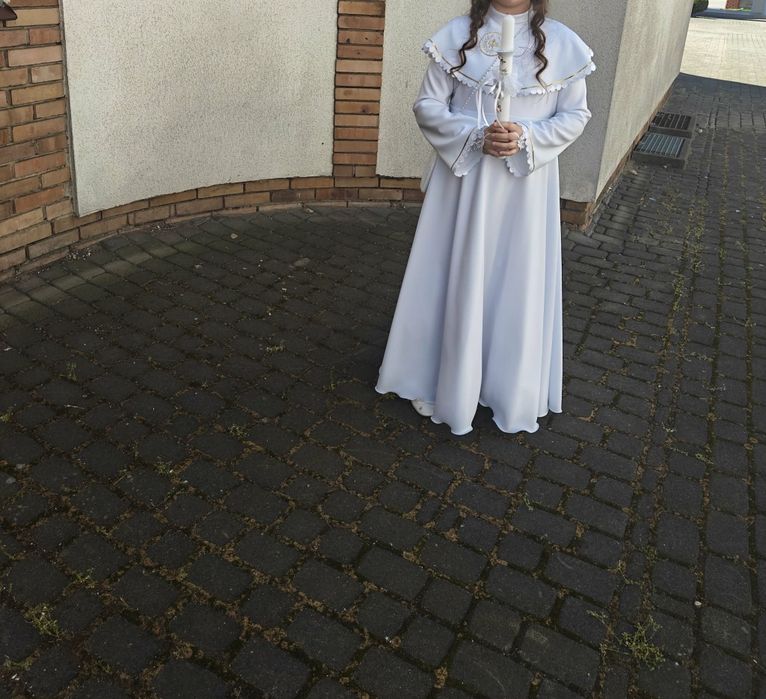 Sprzedam albę dla dziewczynki