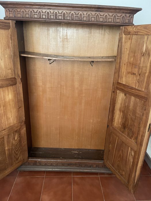 Roupeiro + movel de entrada