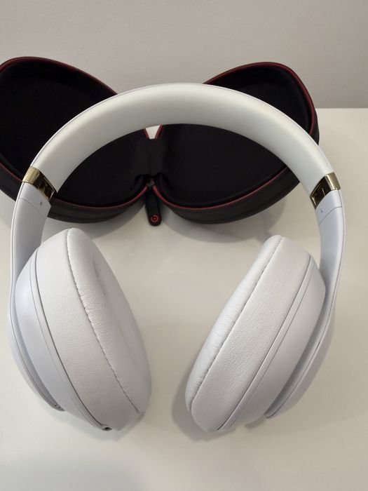 Beats Studio 3 (Brancos)