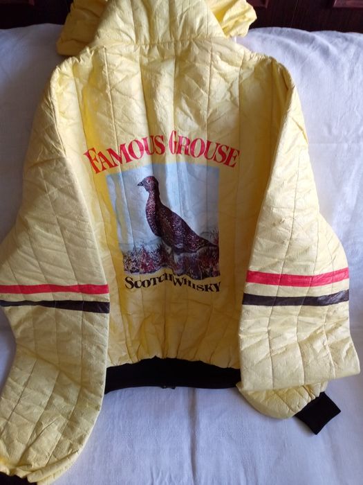 Куртка облегченная подходит и для  спорта