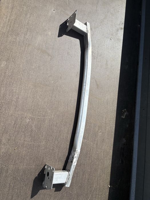 belka tylna do auta Renault Megane 1.4 benzyna