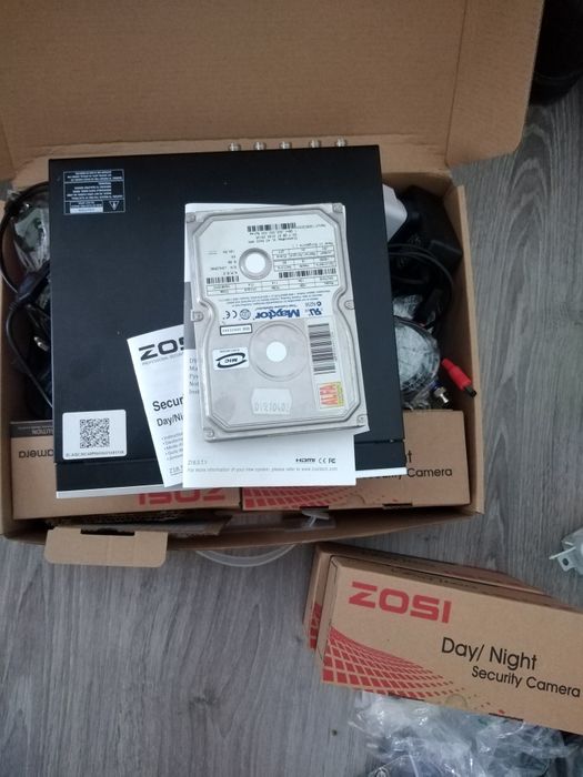NOVO Kit CCTV 8 cameras ZOSI