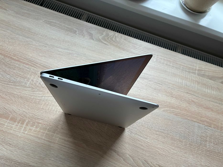 ідеальний - Apple MacBook Air 13'' 2020p.  M1 _ 512gb SSD _ 16gb RAM _ 229 циклів батарея
