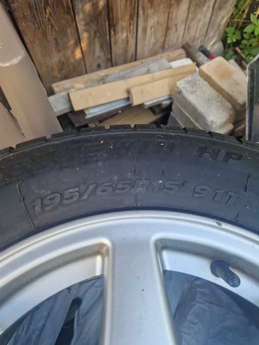 Felgi aluminiowe 15" 5x112 + opony Superior Blue Win HP 195/65 R15