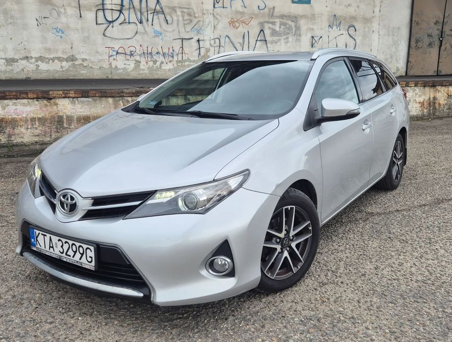 Toyota Auris Toyota Auris e15 kombi 1.4d 90km 2015 172 000km
