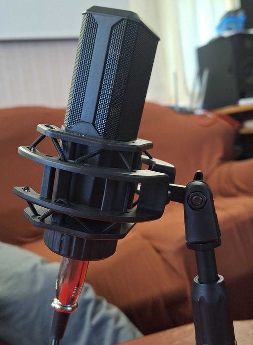 Mikrofon studyjny, do laptopa, nagrywania.