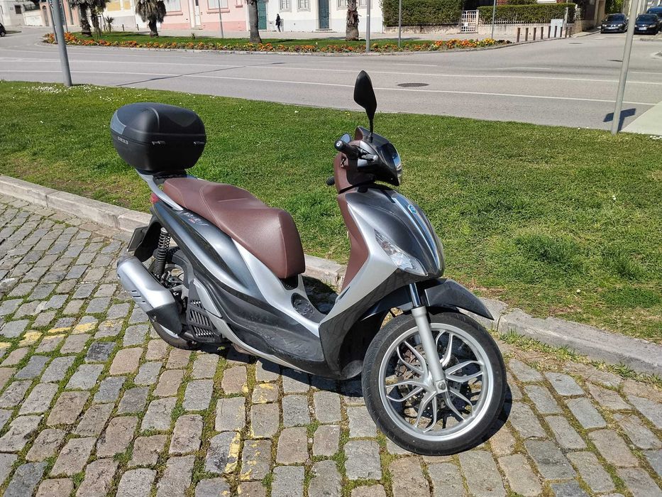 moto Scooter Piaggio 125cc