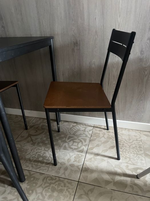 Conjunto mesas e cadeiras ikea