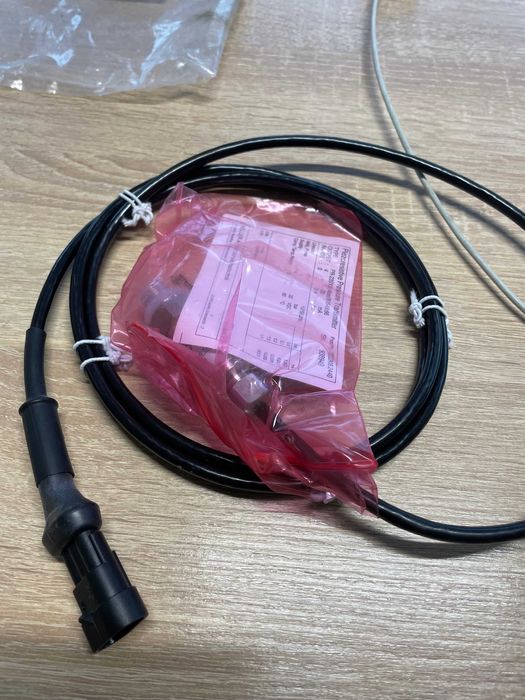 Czujnik poziomu cieczy w zbiorniku -  Arag 466113.004