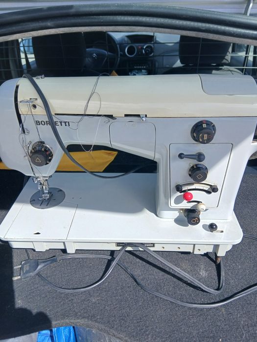 Maquina de costura