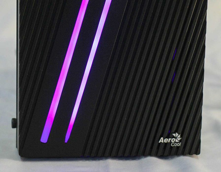 Komputer Mocarz RGB RYZEN 5/16GB/SSD1TB/GeforceRTX5050 8GB Do gier