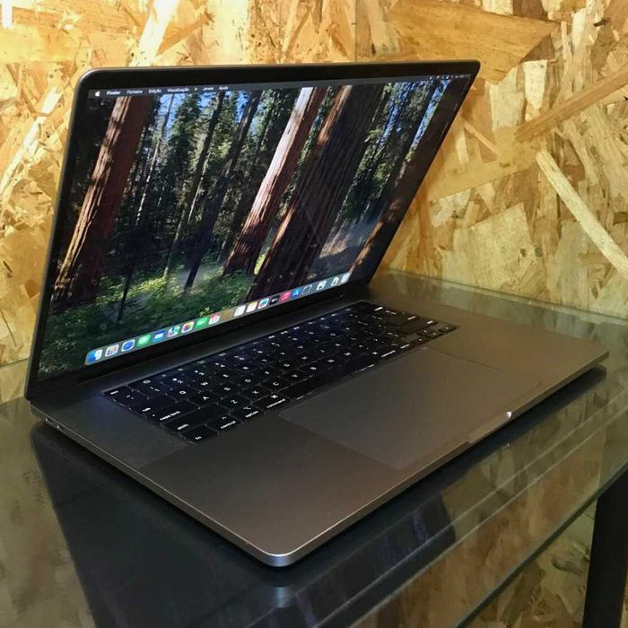 MacBook Pro 16, i9 Processor, 500 GB SSD, 16 GB RAM, WARRANTY64586356310273121