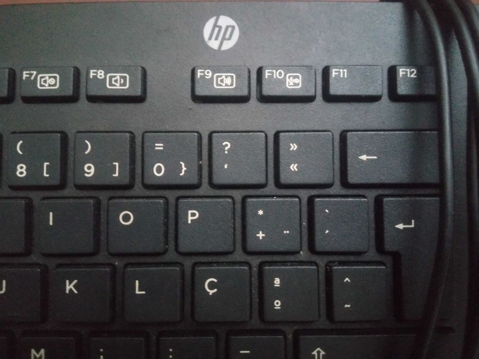 1 TECLADO HP - Muito Bom Estado