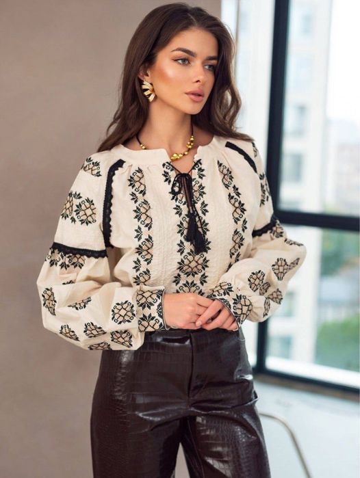 Вишиванка жіноча великий вибір, ціни різні