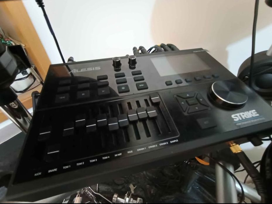Alesis Strike Pro