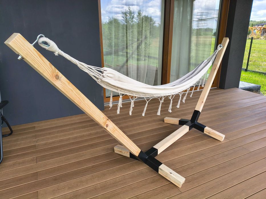 Hamak na drewnianym stelażu BOHO