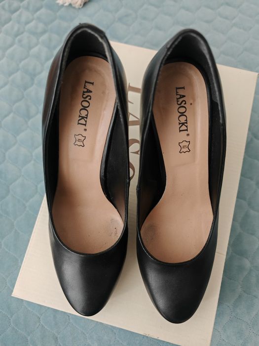 Półbuty na obcasie pantofle Lasocki 35