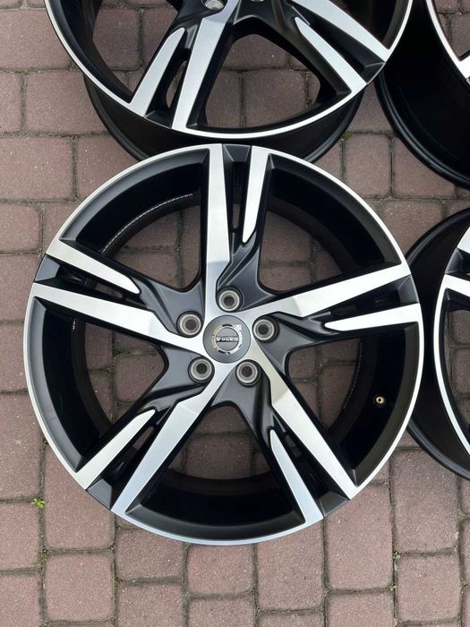 Oryginalne alufelgi Volvo 5x108 19 XC60 XC40 V90 V60 FV 23%