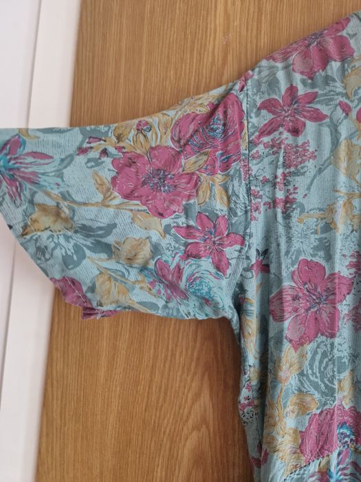 Zwiewna sukienka plus size na lato maxi