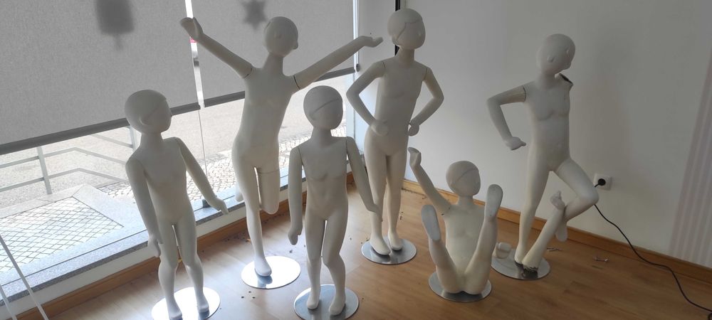 Manequins para loja de roupa