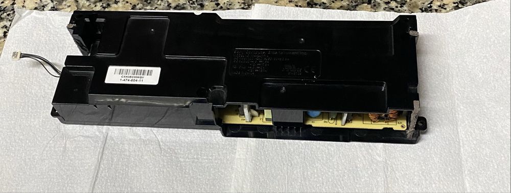 Fonte de alimentação PS4