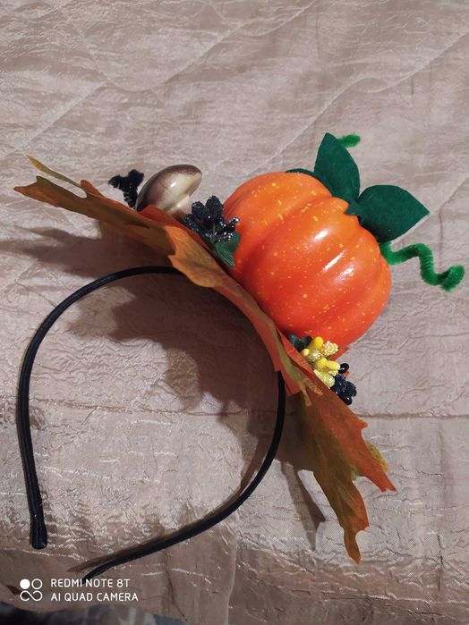 Жіночий обруч до свята Осені з гарбузом